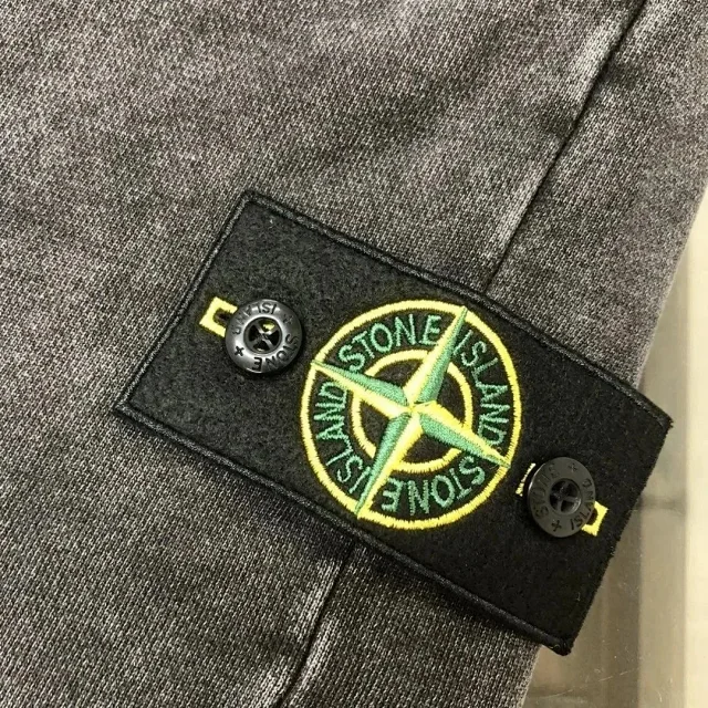 Stone Island Shorts Drawstring with compass badge product detail image 9