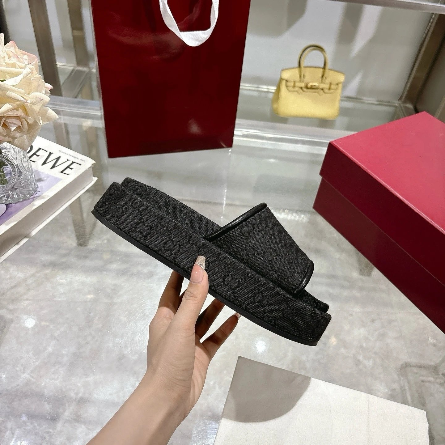 Unbranded Slippers Platform monogram slides — Black