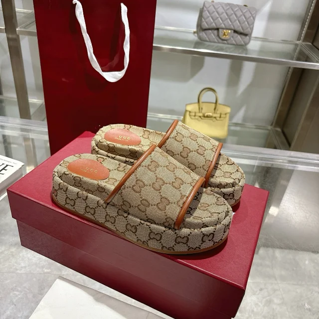 Unbranded Slippers Platform monogram slides product detail image 1