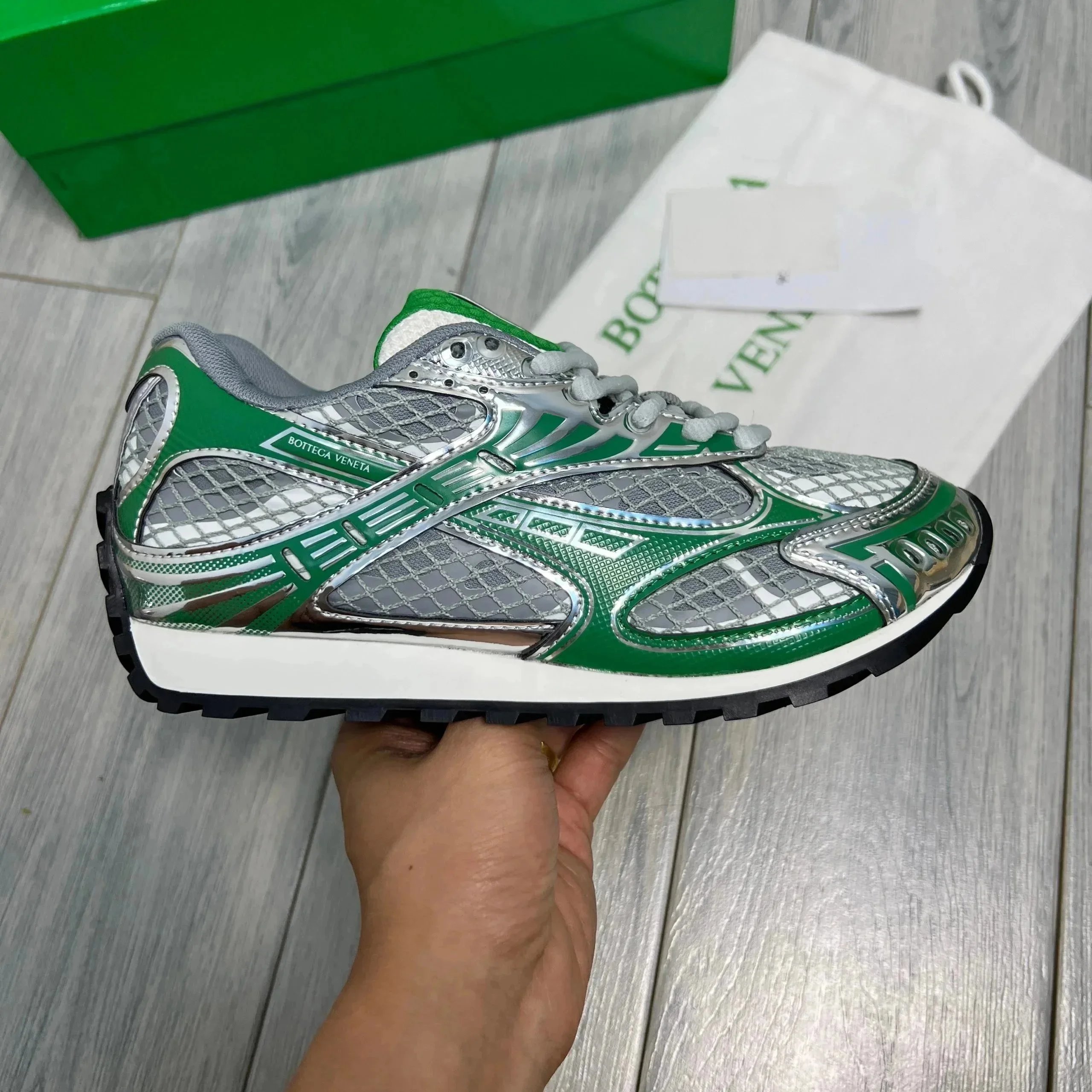 No. 5 Green-Gray 401428
