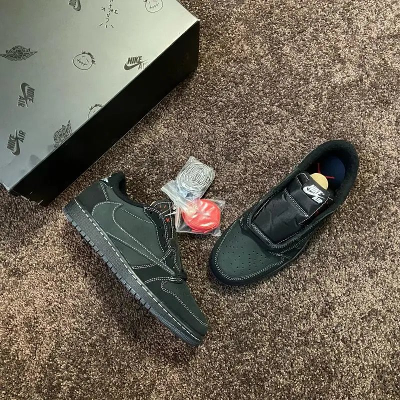 Black inverted hook low top