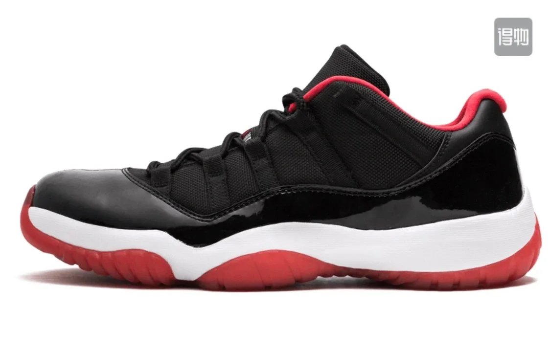 Low-top black and red