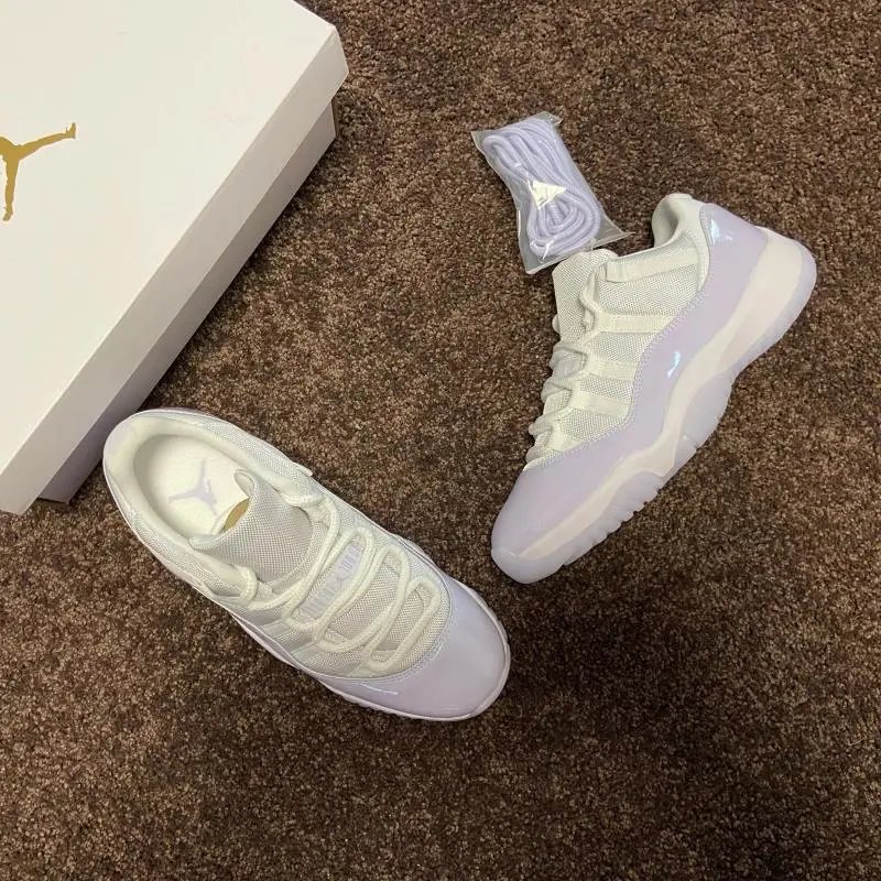 Low-top purple and white
