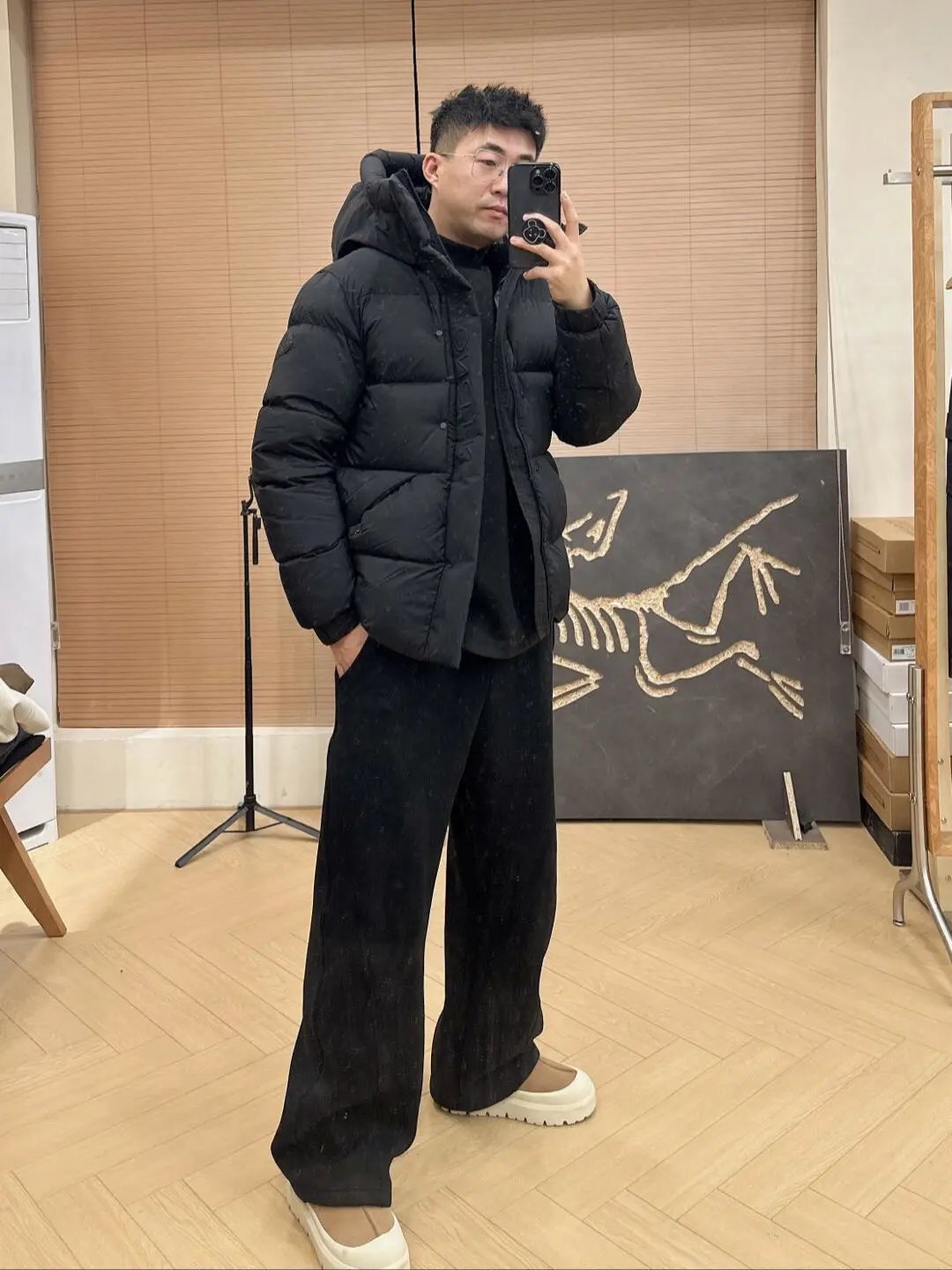 Saint Laurent Monogram-Embroidered Puffer Jacket Off-White - 28