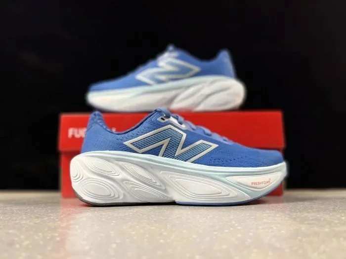 New Balance Sneakers FuelCell SC Trainer v5 platform running image 4