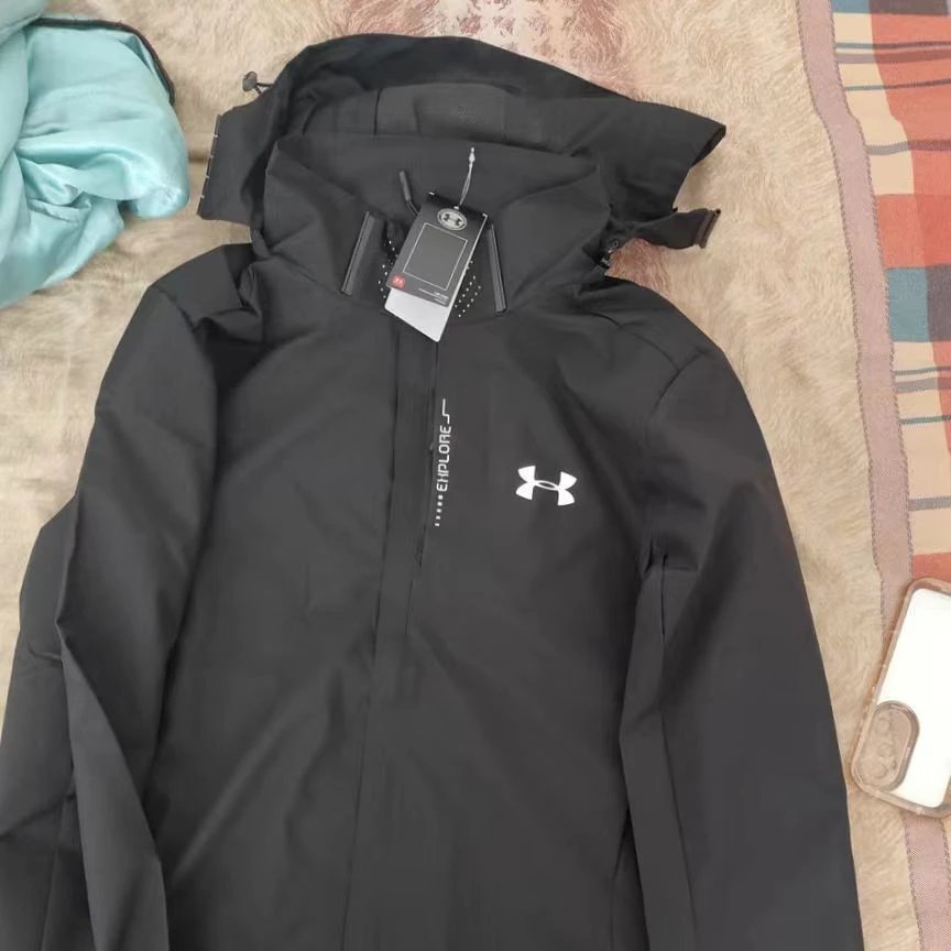 潮牌美式冲锋衣男女秋冬季户外休闲运动防风防水情侣夹克外套宽松