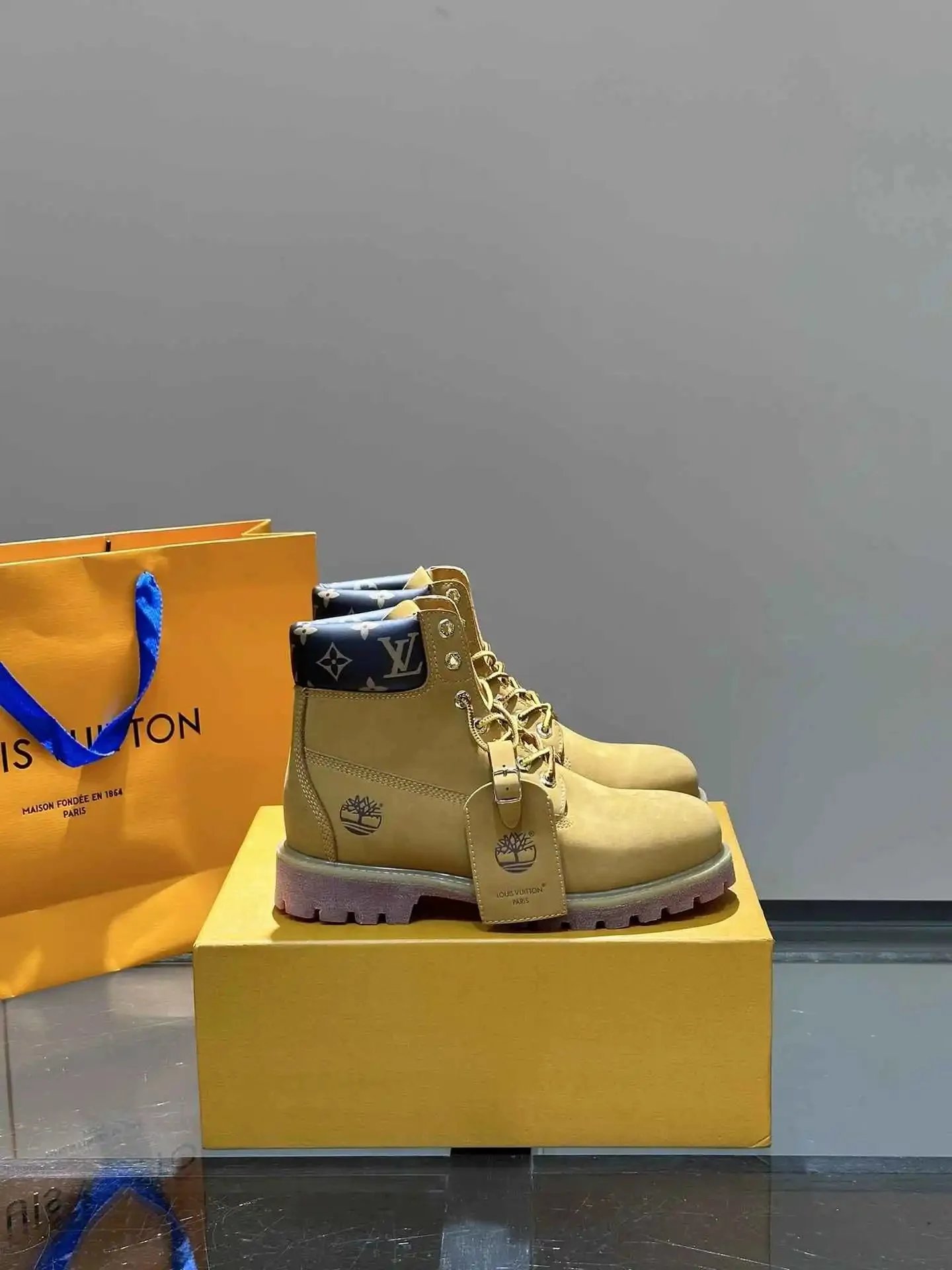 Louis Vuitton Boots Monogram lace-up ankle — Khaki 01