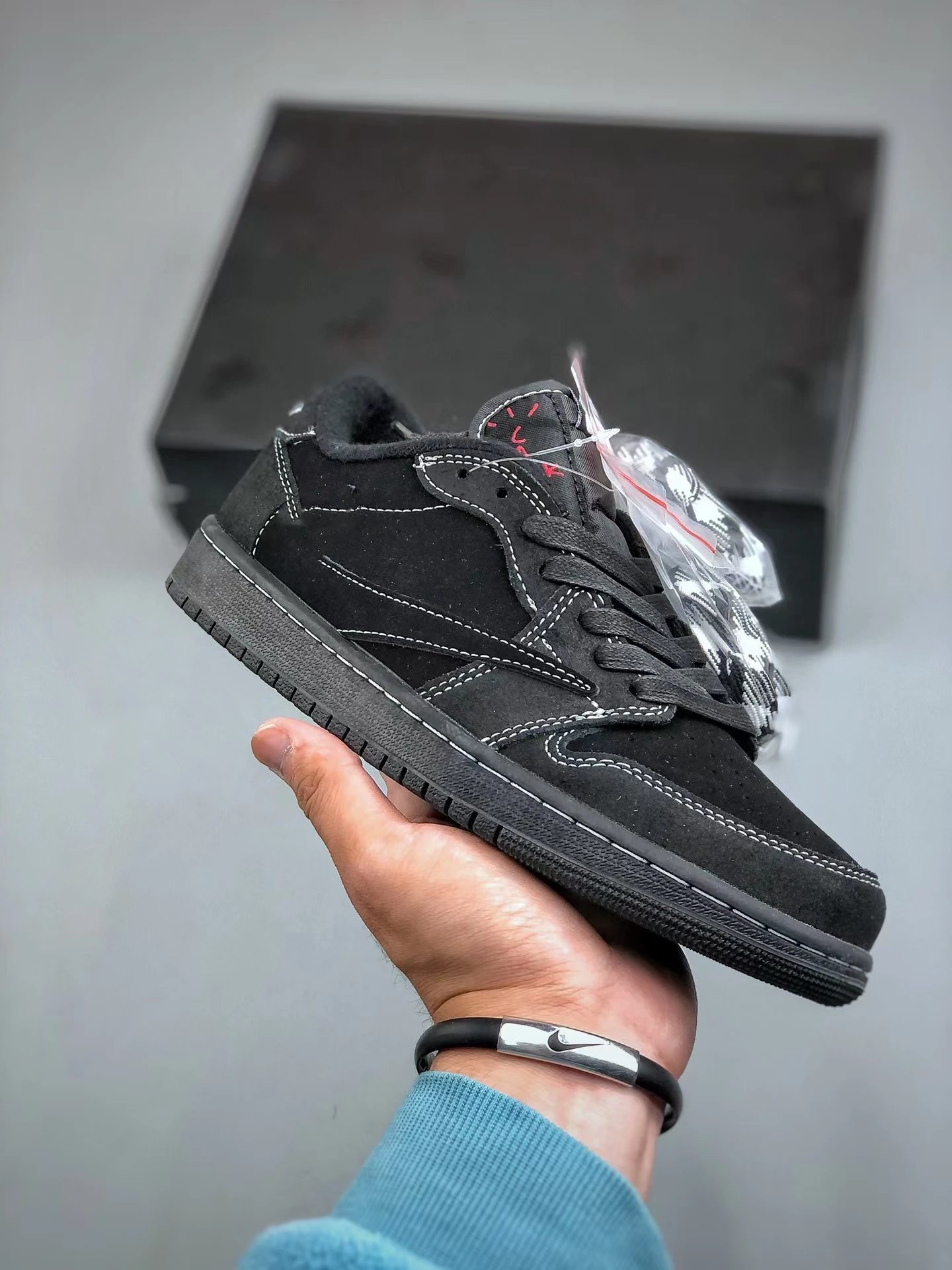Travis Scott x Nike SB Dunk Low Black/White Sneakers - 11