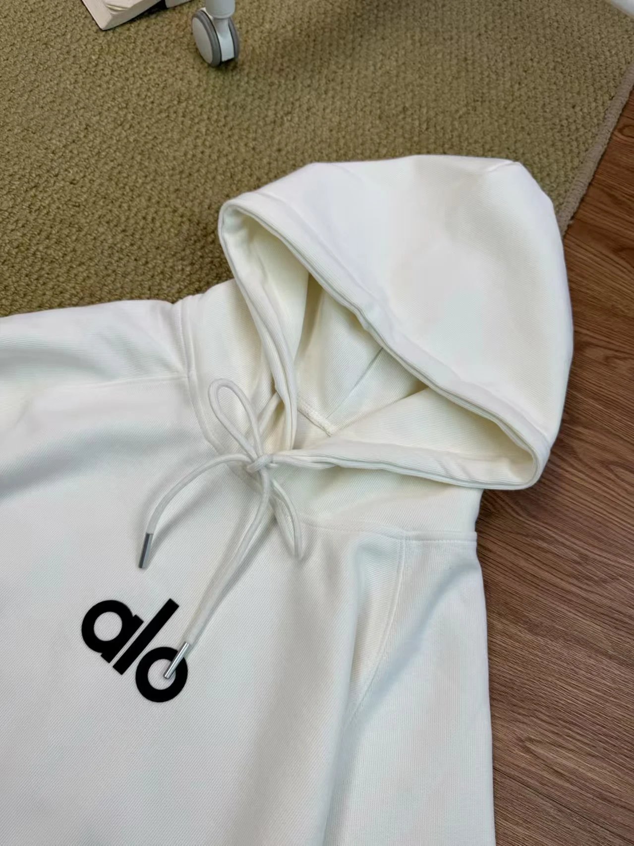 Alo Yoga Classic Logo Hoodie White - 8