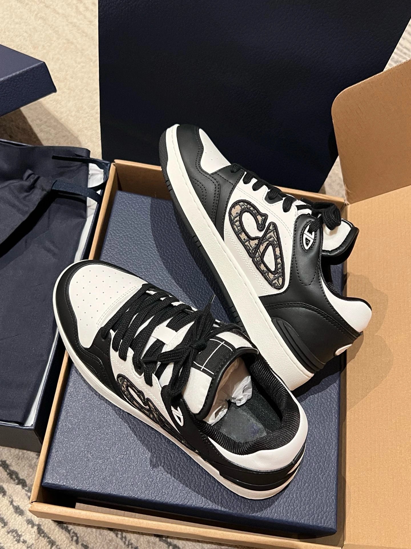 Dior B23 Low Navy and White Sneakers - 6