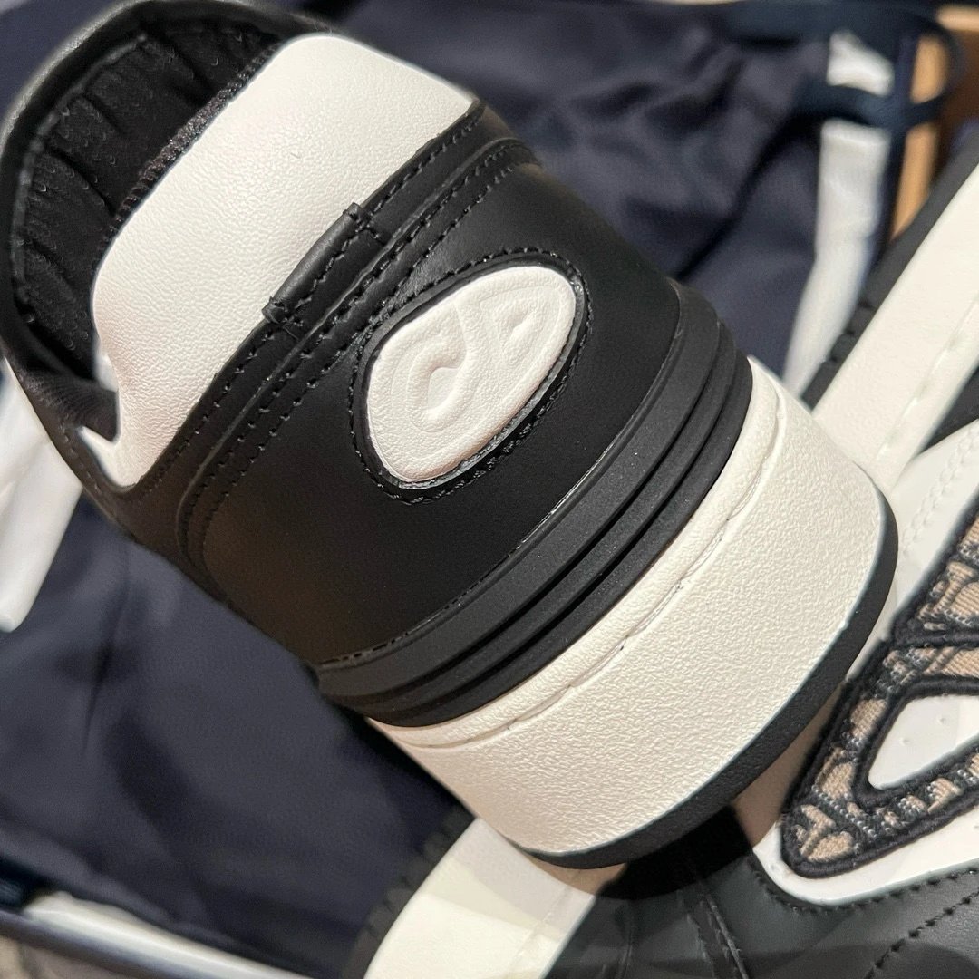 Dior B23 Low Navy and White Sneakers - 11