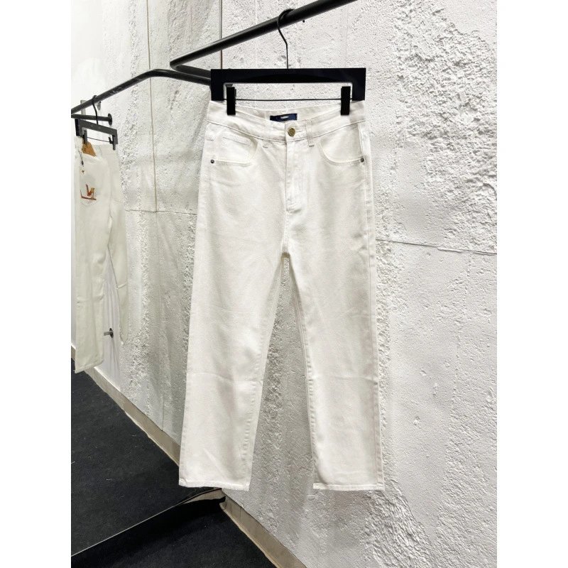 H946 White