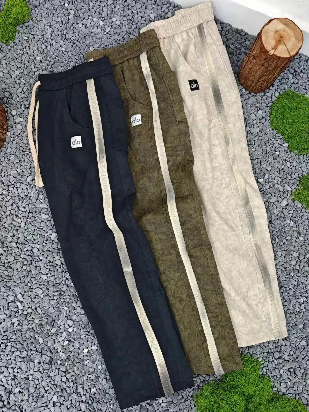 Alo Yoga Wide-Leg Sweatpants Charcoal Gray Sweatpants - 3