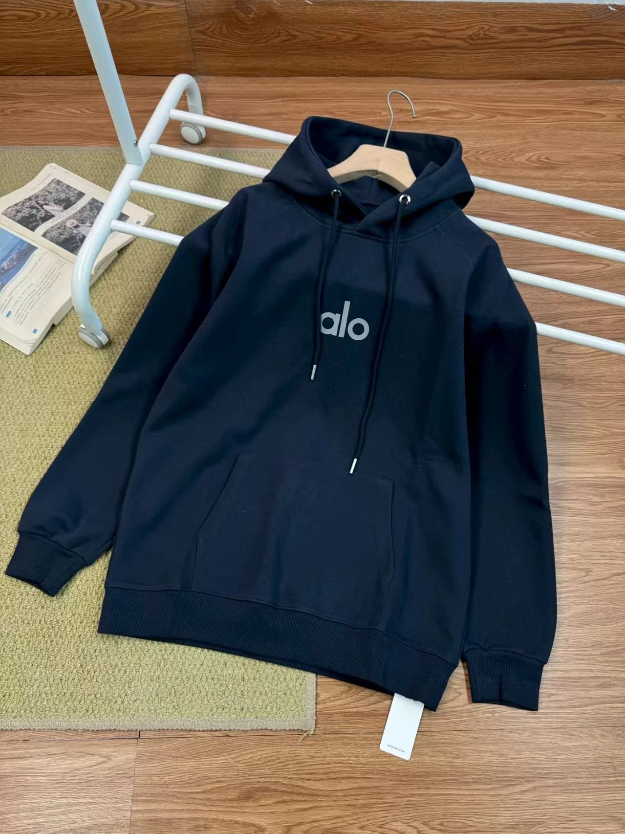 Alo Yoga Classic Logo Hoodie White - 7
