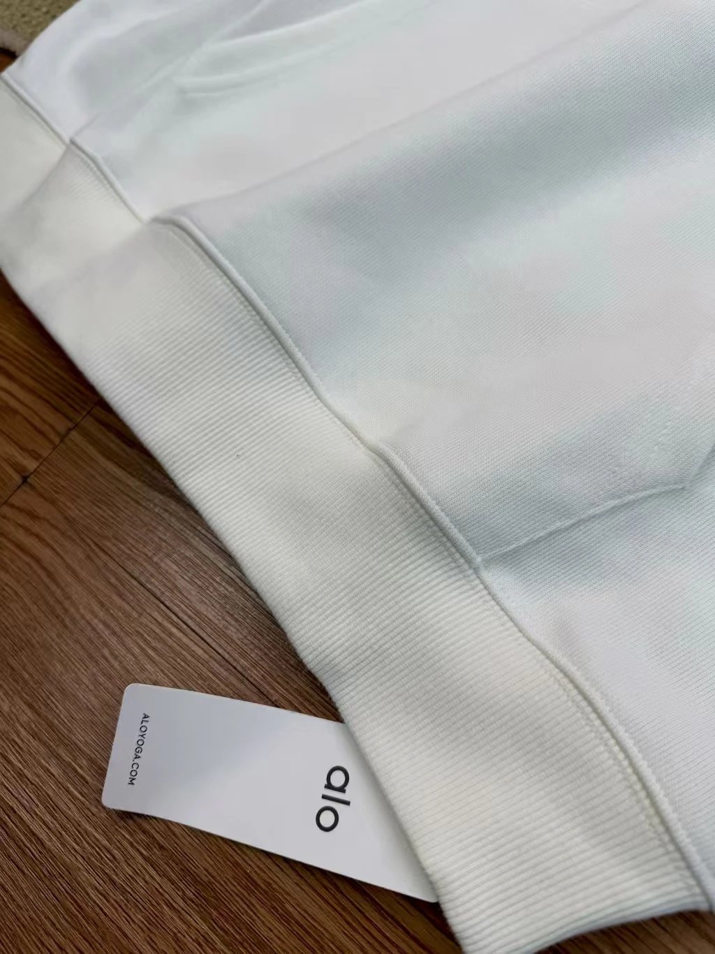 Alo Yoga Classic Logo Hoodie White - 15