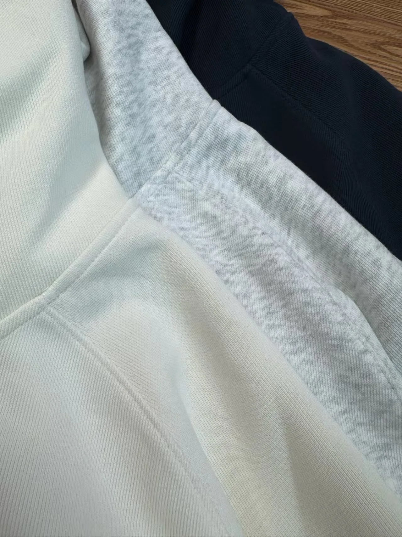 Alo Yoga Classic Logo Hoodie White - 14