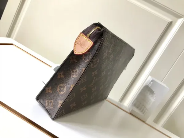 Louis Vuitton Monogram Pochette Métis Clutch Brown - 6