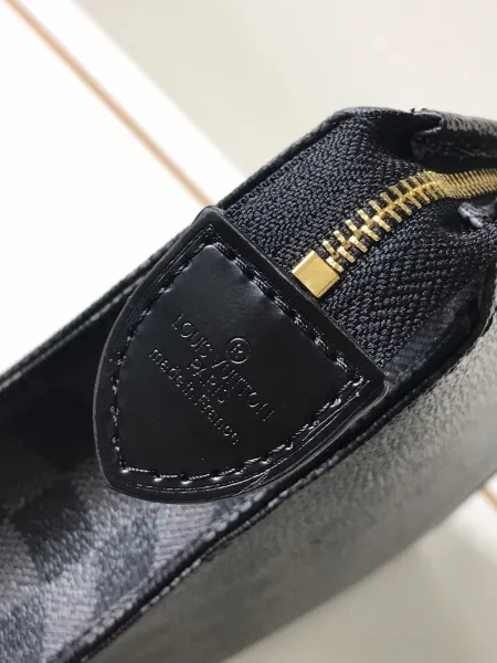 Louis Vuitton Monogram Pochette Métis Clutch Brown - 4