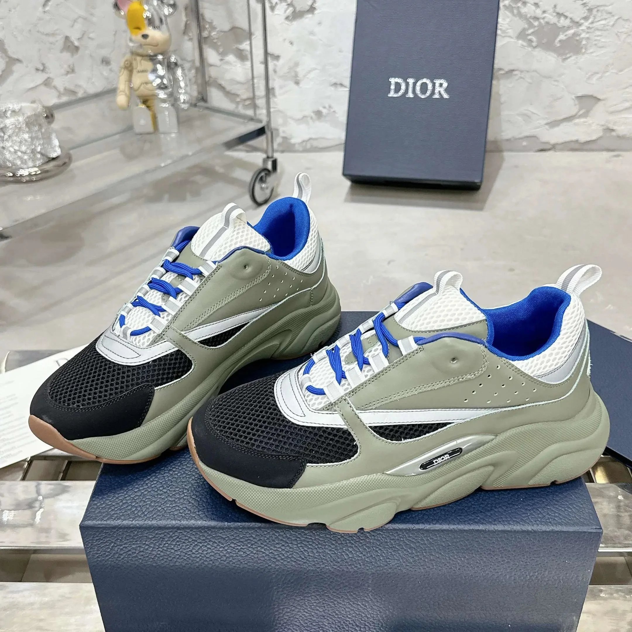 Dior B23 Low White Blue Black Sneakers Chunky Sneakers - 10
