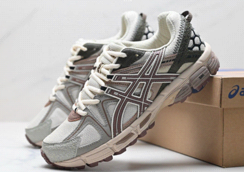 Asics Gel-Kahana Trail Running Sneakers