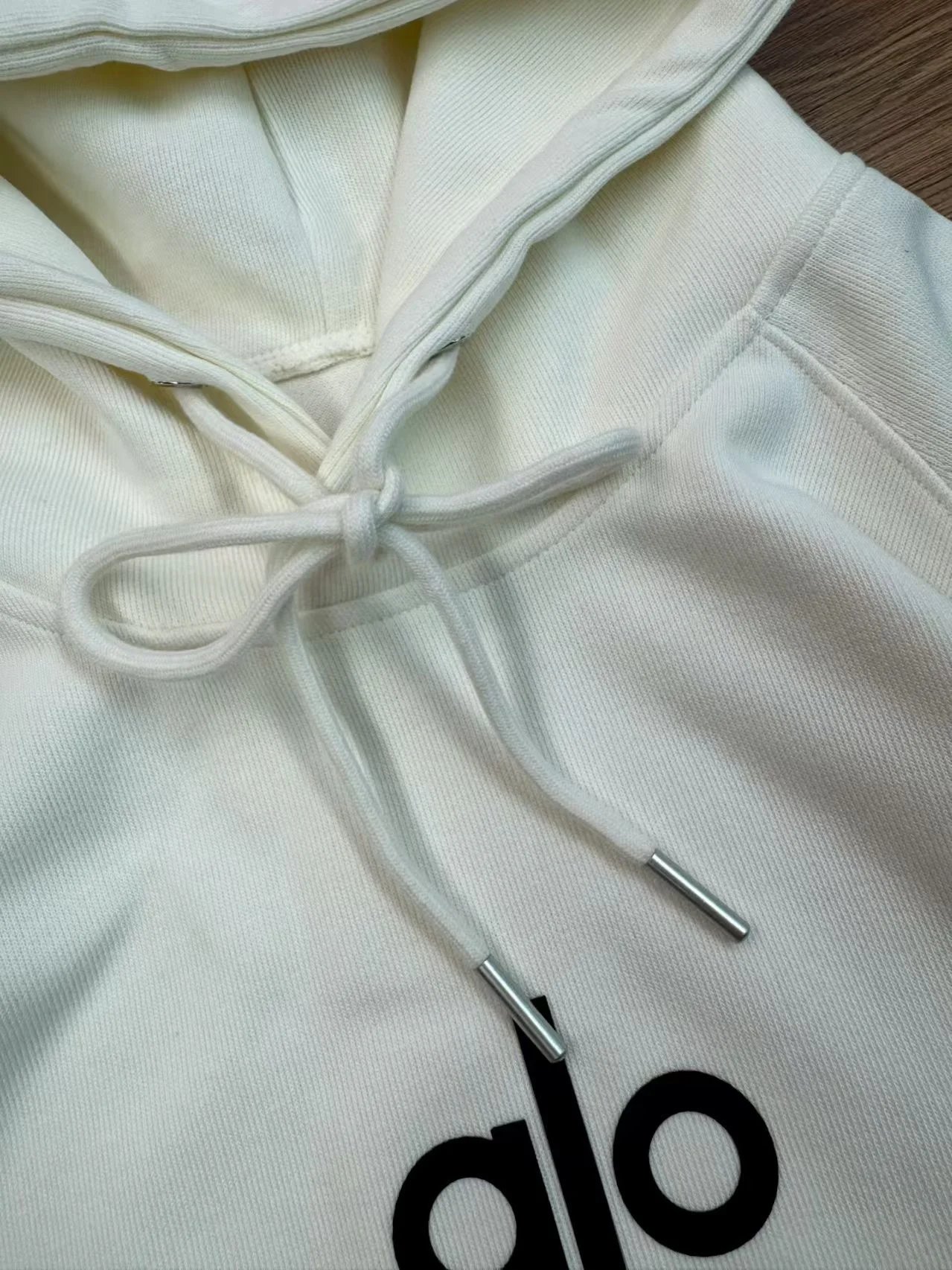 Alo Yoga Classic Logo Hoodie White - 11