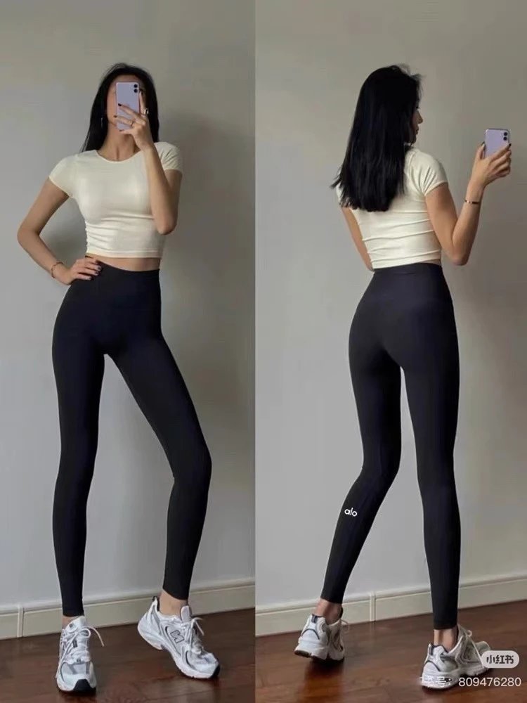 Design Ribbed High-Waist Leggings in Cream Color - 5