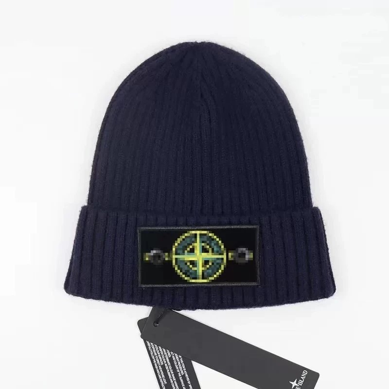 Stone Island Pixelated Compass Beanie Black - 4