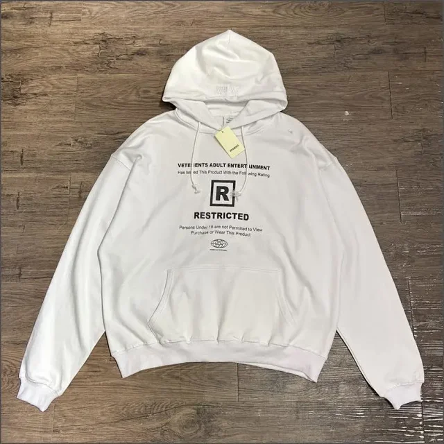 Vetements Hoodies & Sweatshirts VET-206 graphic pullover hoodie product detail image 5