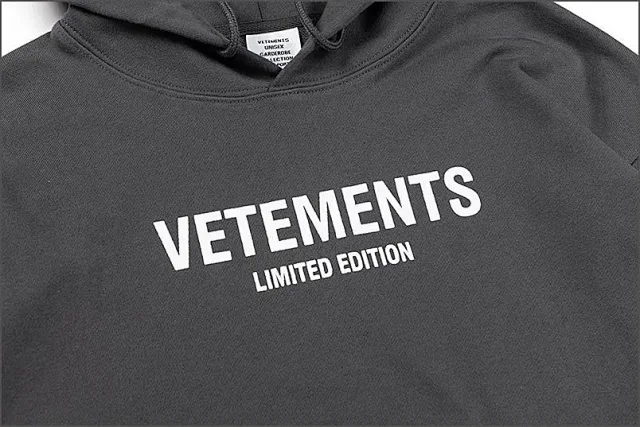 Vetements Hoodies & Sweatshirts VET-206 graphic pullover hoodie product detail image 23