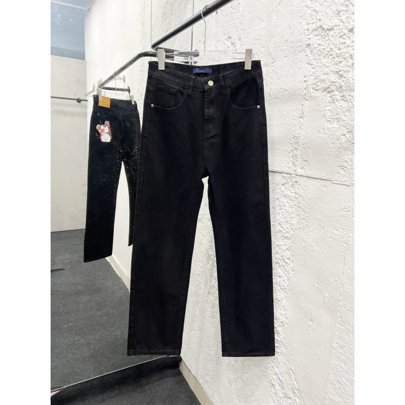 H857 Black