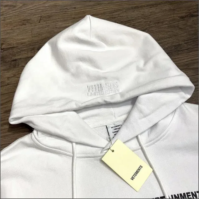 Vetements Hoodies & Sweatshirts VET-206 graphic pullover hoodie product detail image 10