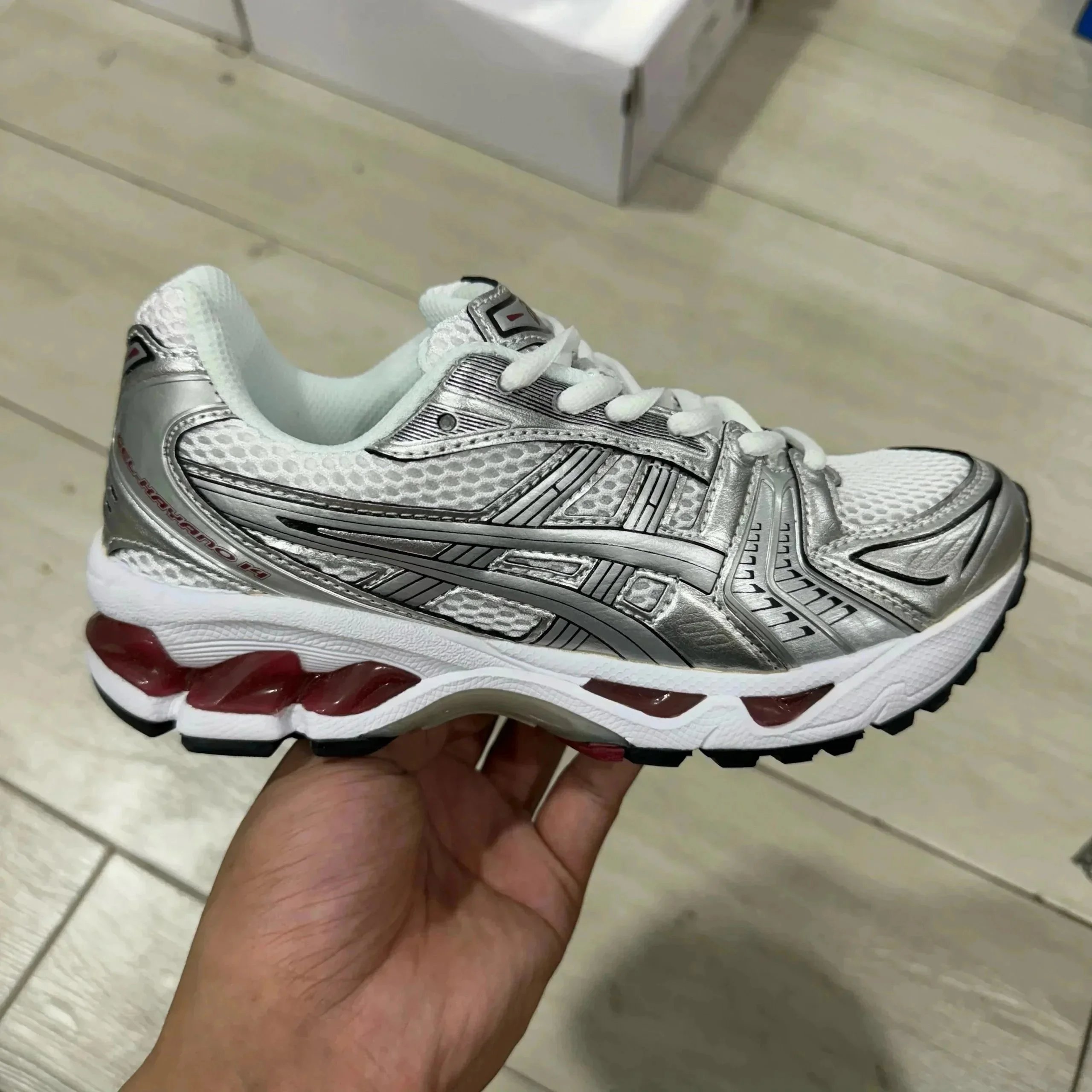 Silver/White A019-104