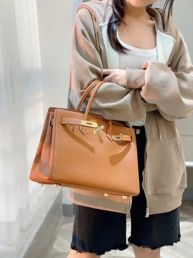 Unbranded Handbags Top-Handle Flap Handbag with Turn-Lock Strap Detail product detail image 12