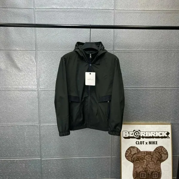 Moncler Windbreaker Black Outerwear - 1