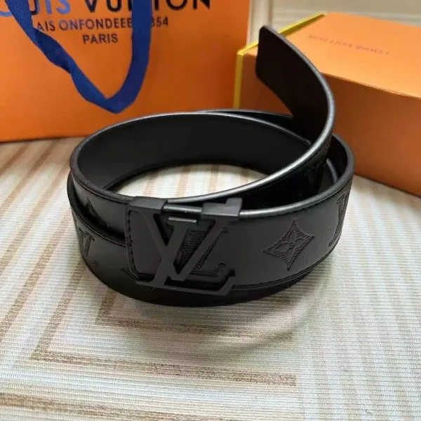 Louis Vuitton LV Initiales Belt Black Leather Belt - 1