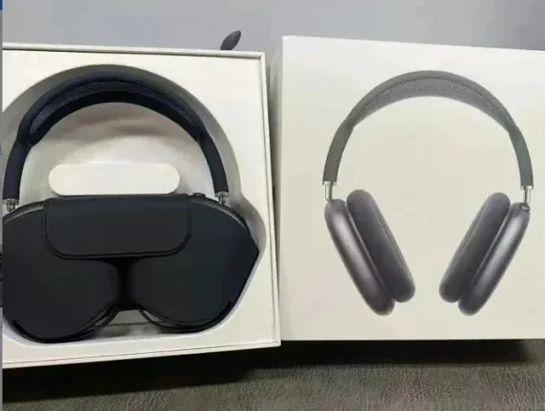 Apple AirPods Max Space Gray Over-Ear Headphones - 1