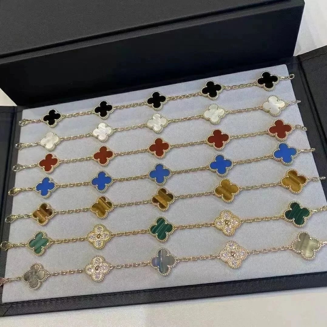 Van Cleef & Arpels Style Blue Agate and Diamond Clover Bracelet