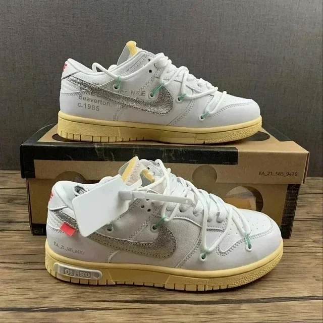 Nike Sneakers Dunk Low with lace overlay and zip tie product detail image 13