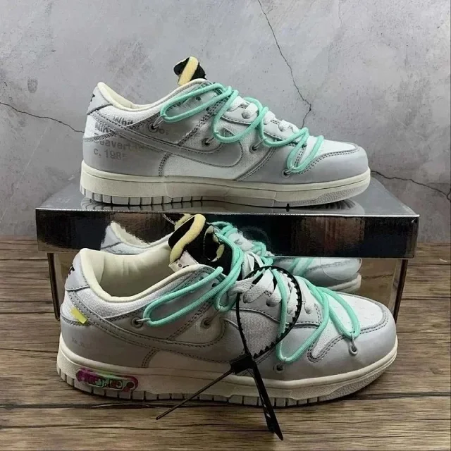 Nike Sneakers Dunk Low with lace overlay and zip tie product detail image 3
