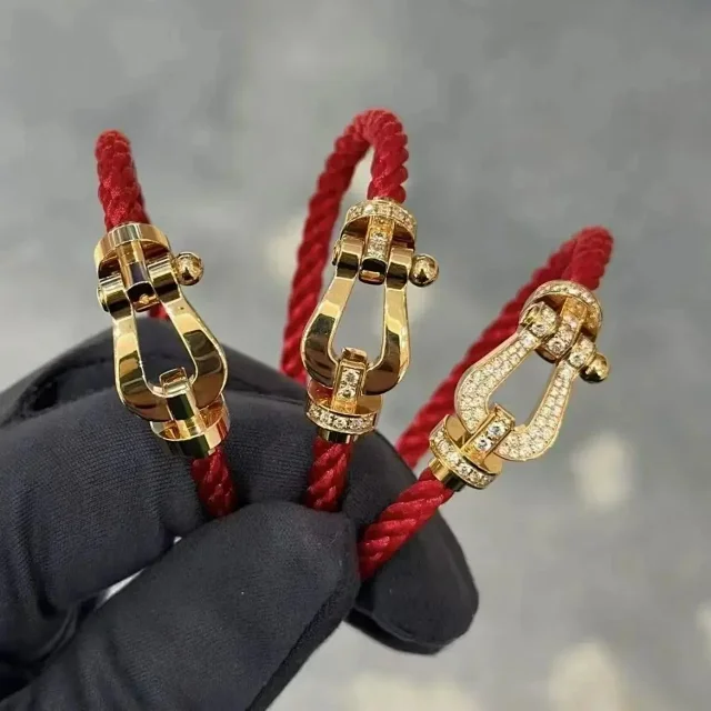 FRED Jewelry Force 10 cable bracelet with buckle clasp product detail image 3