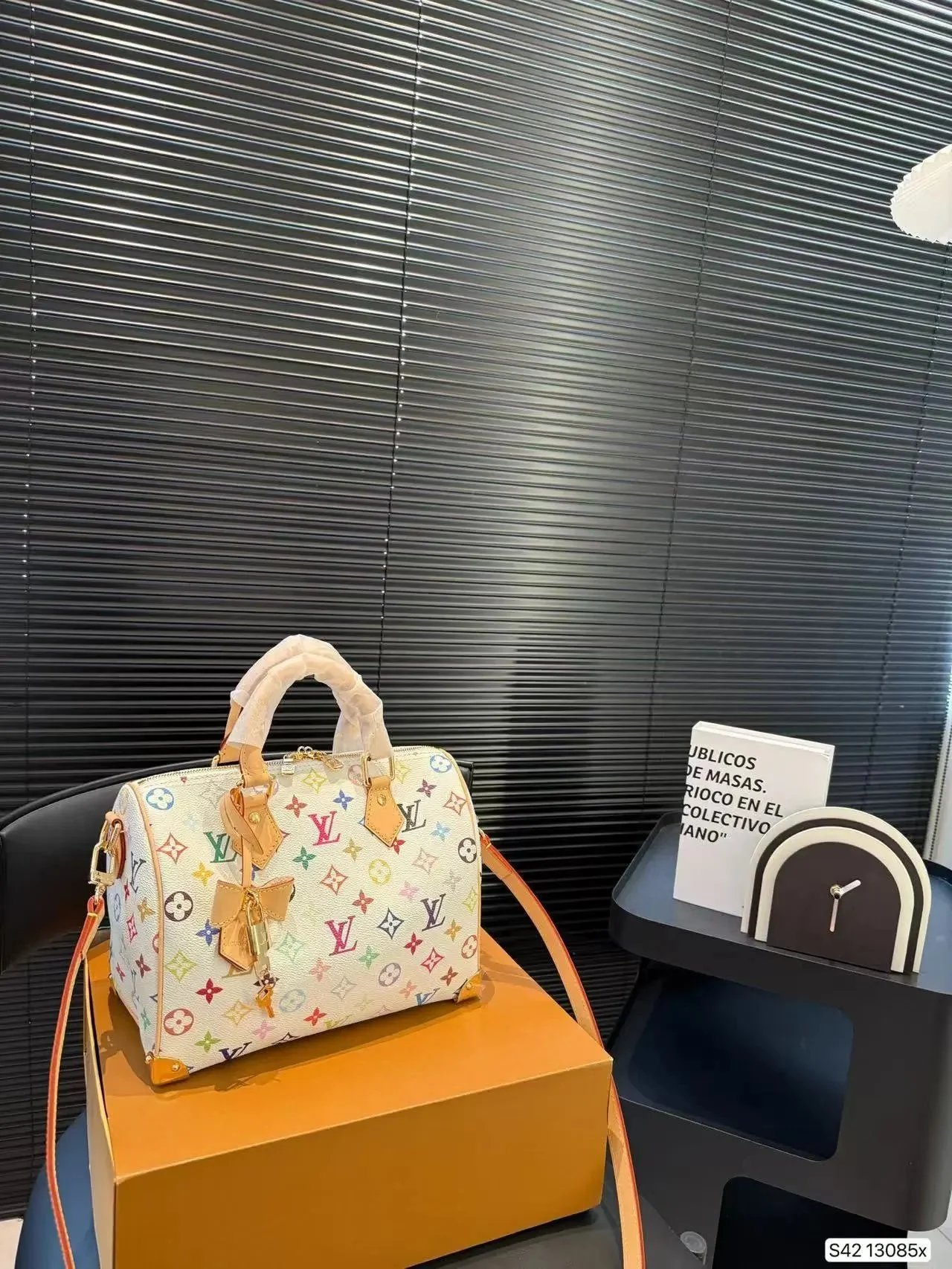 Retro Print Bag photo 6