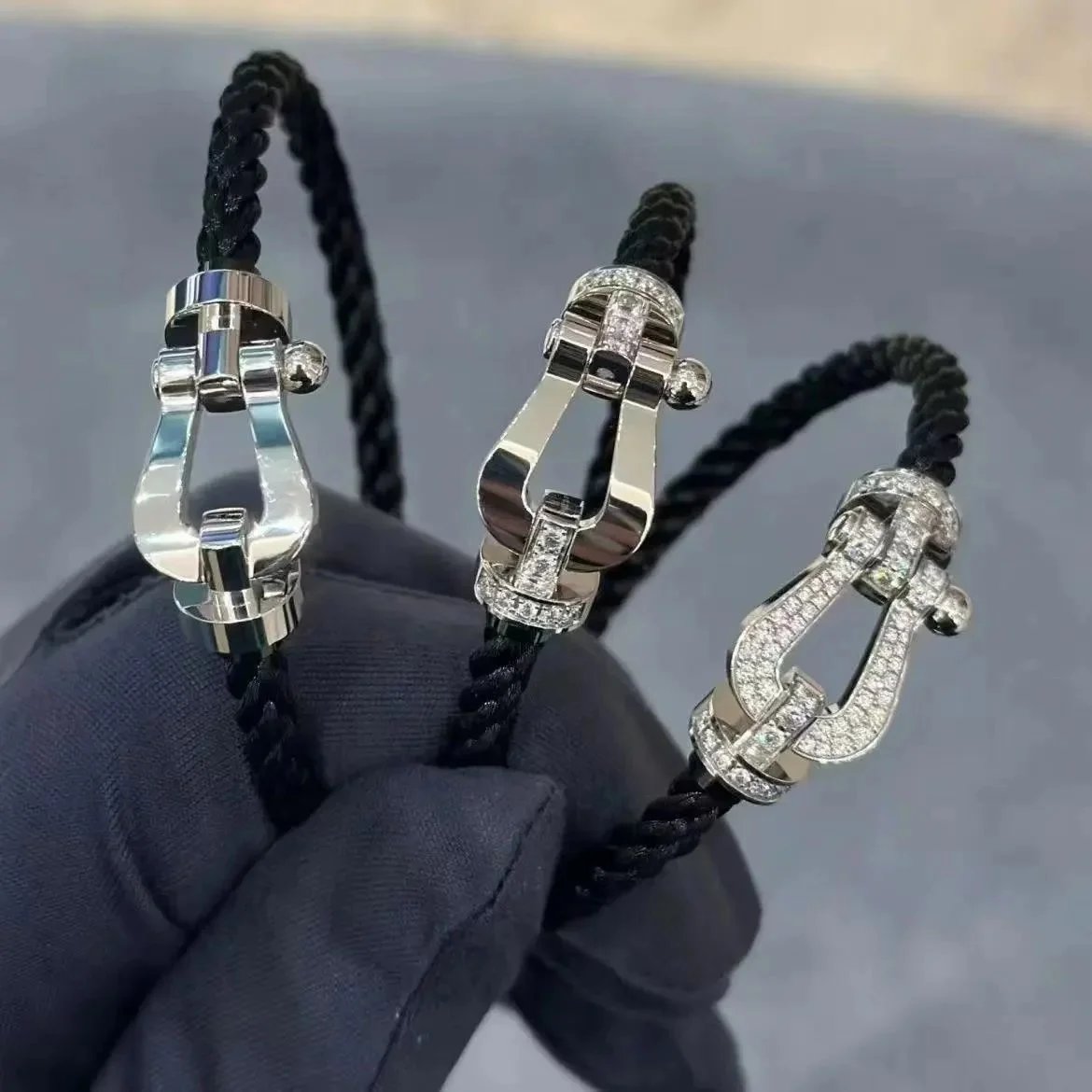 High quality U-shaped men’s and women’s couple bracelets