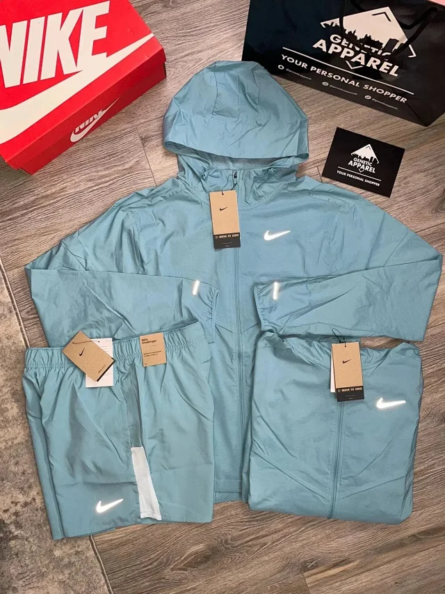 Nike Tracksuits Hooded running set product detail image 3