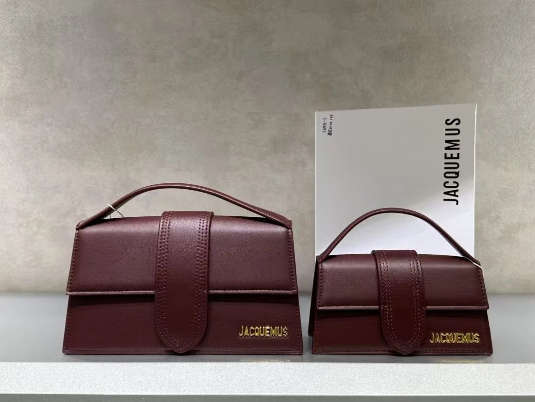 Jacquemus Crossbody Bags Structured flap top-handle bag — Wine red