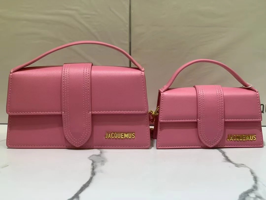 Jacquemus Crossbody Bags Structured flap top-handle bag — Rose red