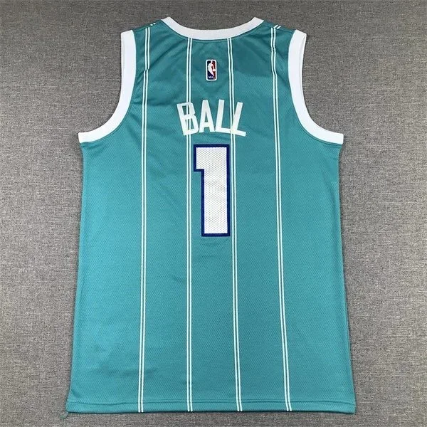 Mitchell & Ness Charlotte Hornets pinstripe basketball jersey product detail image 10