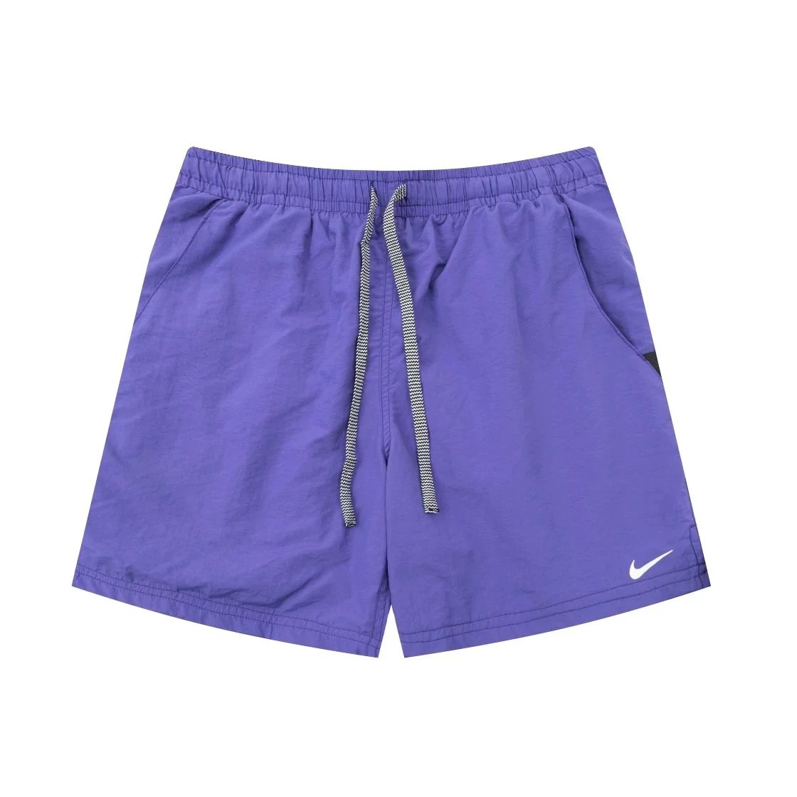 Nike Shorts Swoosh — 03