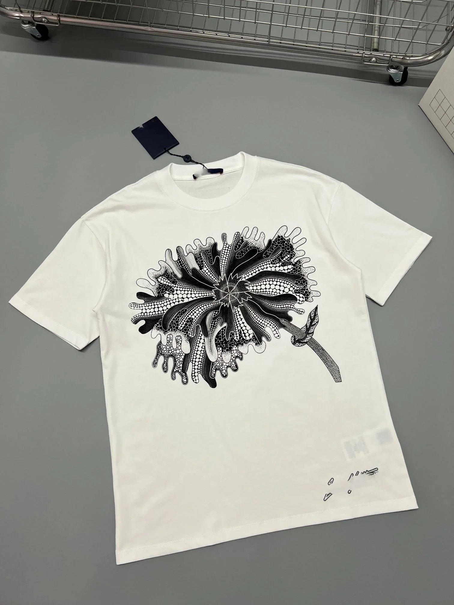 Design Abstract Scribble Print White T-Shirt - 6