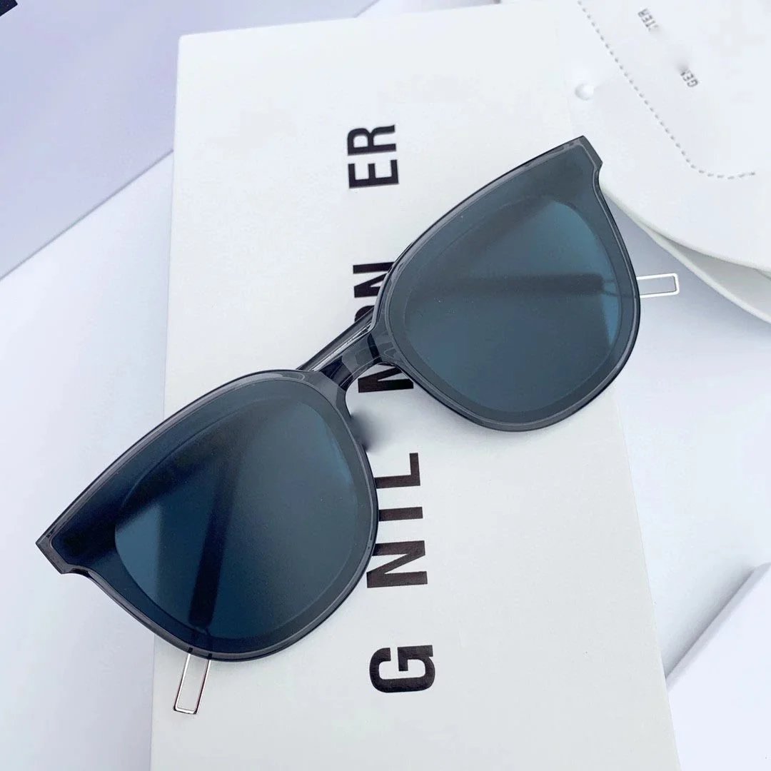 Design Gentle Monster Sunglasses Black Cat-Eye Frame with Gradient Lenses Sunglasses - 4