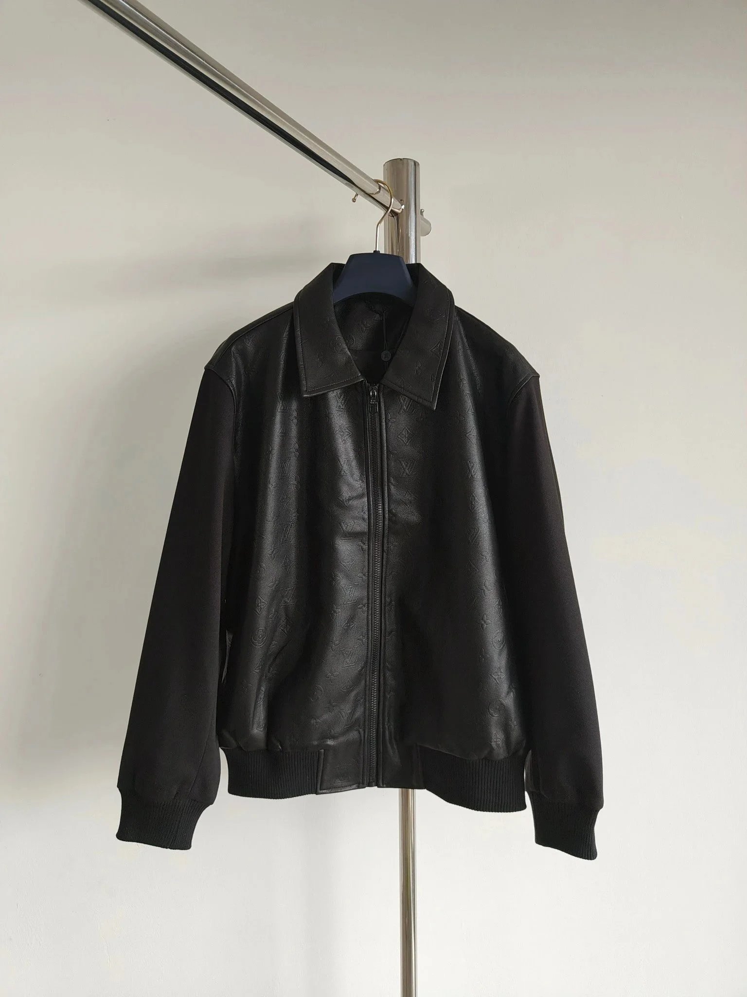 Louis Vuitton Sherpa Fleece Jacket Olive Green Outerwear - 5
